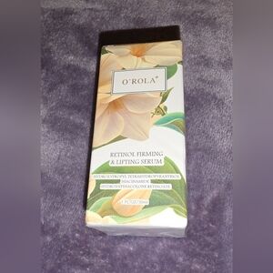 Retinol Firming & Lifting Serum - NWT
